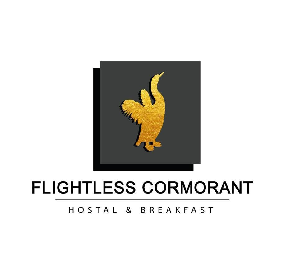 ホテル Flightless Cormorant プエルトアヨラ エクステリア 写真